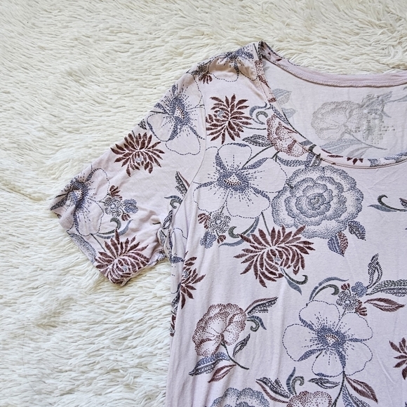 Maurices Floral Flawless stretchy t-shirt size‎ 1X (2X 3X) - Picture 8 of 10